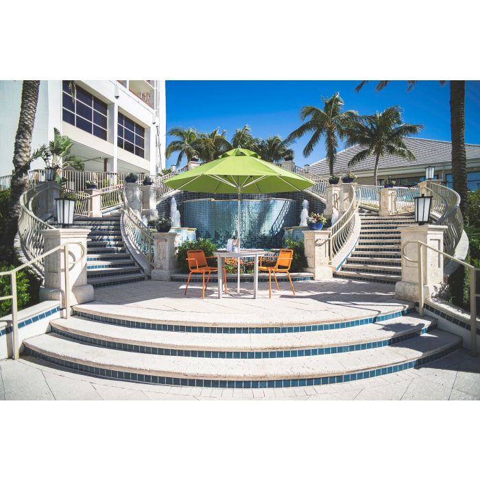 Greenwich Series Octagon Aluminum Market Umbrella