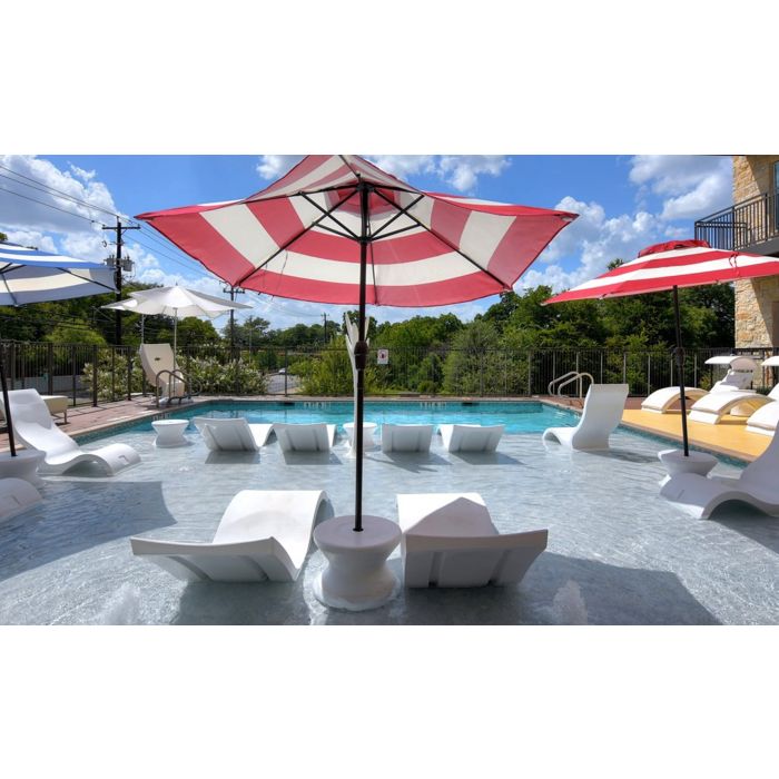 Signature Chaise
