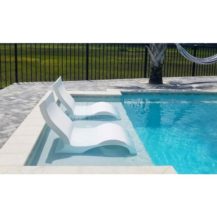 Signature Chaise Deep