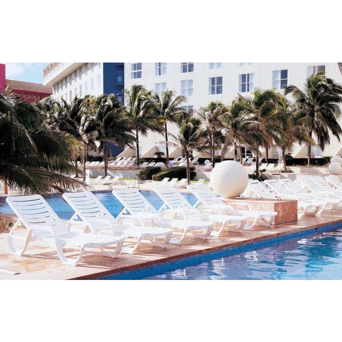 Bahia Chaise Lounge