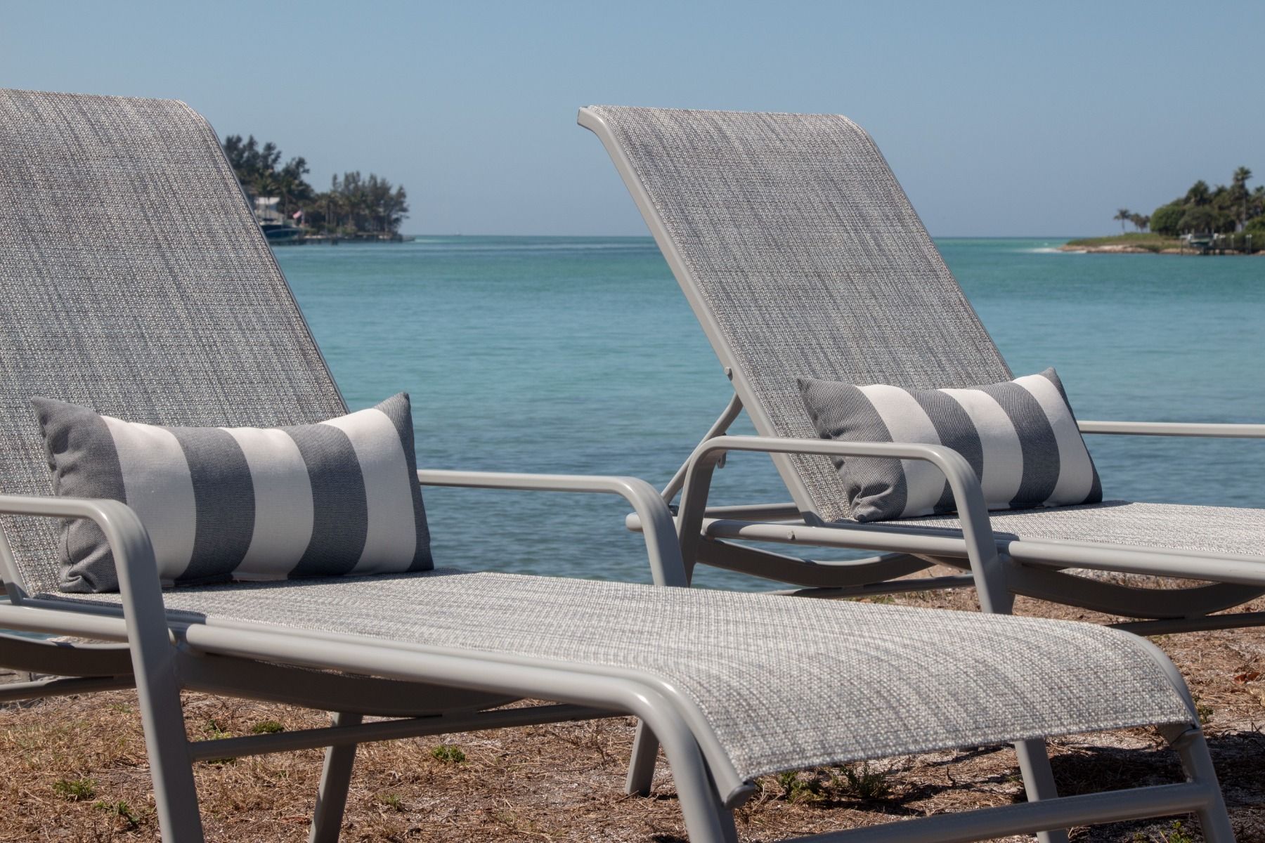 Bonaire Sling Chaise Lounge with Round Aluminum Frame