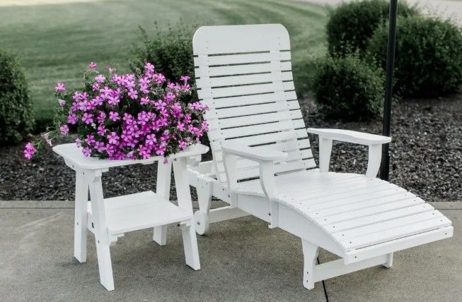 Signature Chaise Lounge