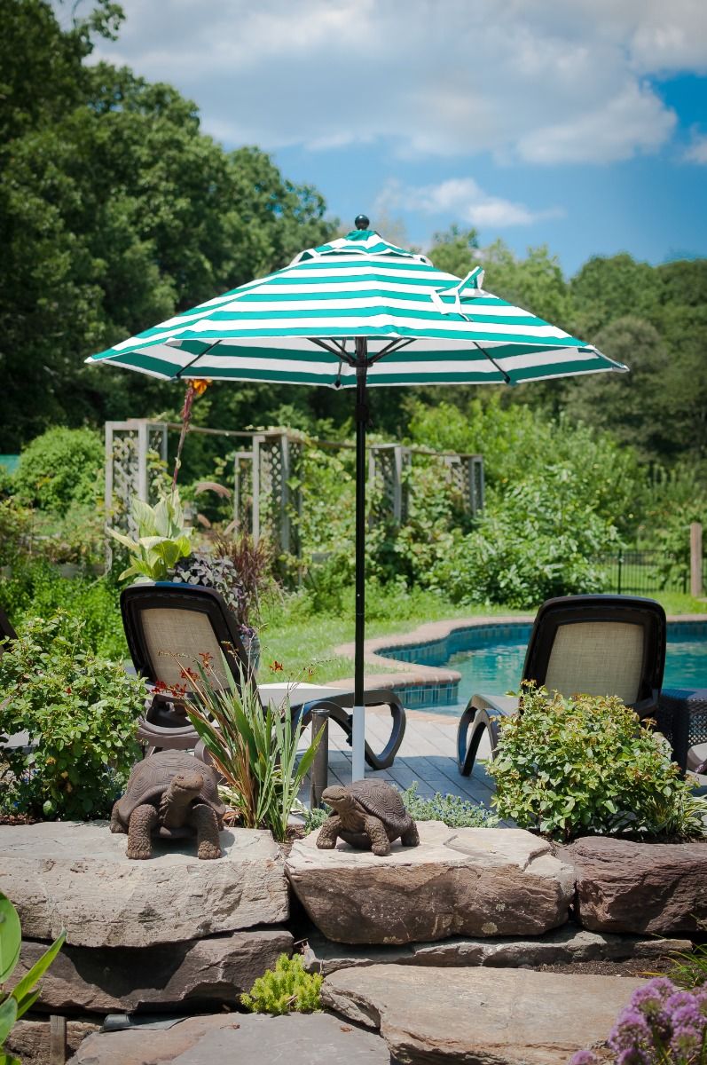 Monterey Collection Octagon Fiberglass Market Umbrella