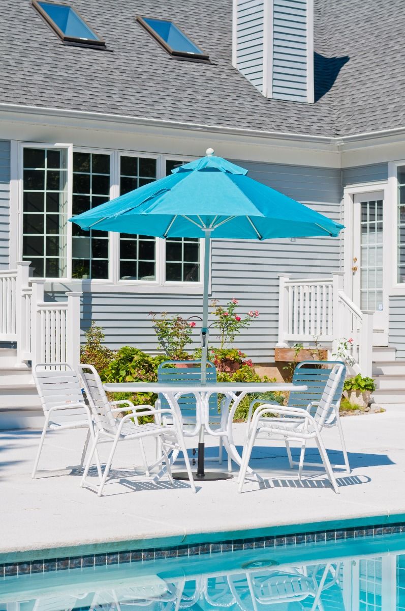 Monterey Collection Octagon Fiberglass Market Umbrella