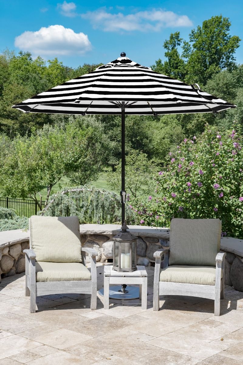 Monterey Collection Octagon Fiberglass Market Umbrella