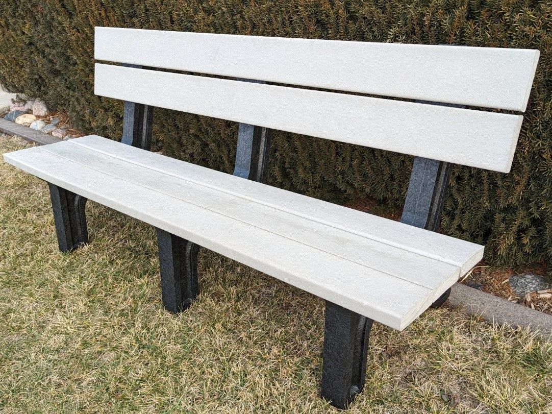 Rock Island Bench w/ Black Legs