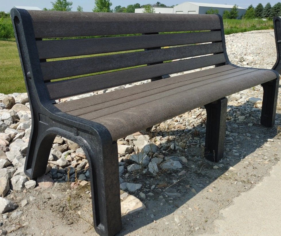Malibu Bench w/ Black Legs