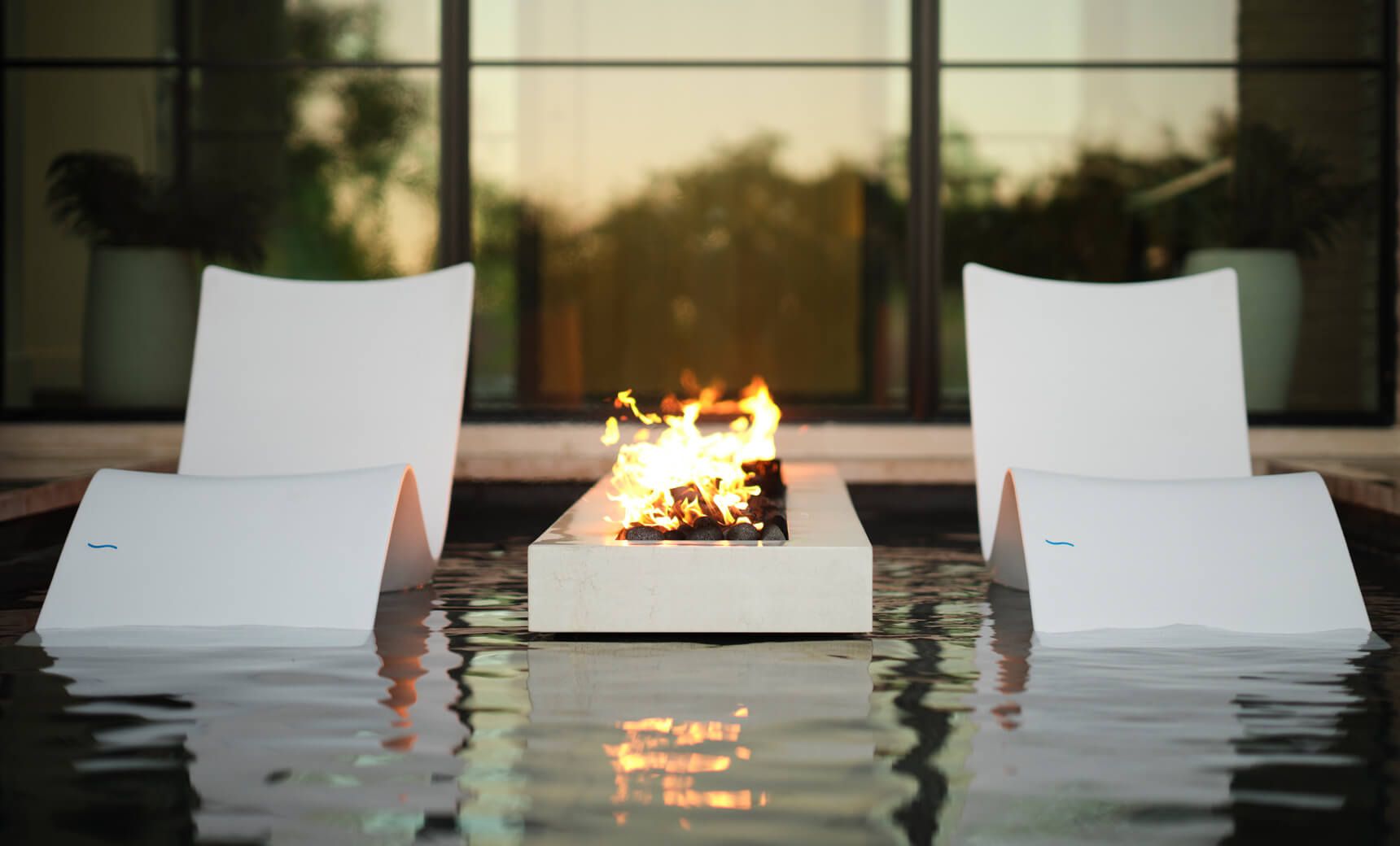 Autograph Chaise