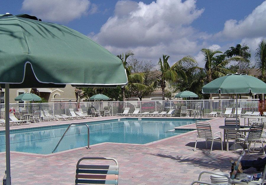 Bal Harbor Umbrella, 8.5 Foot Diameter
