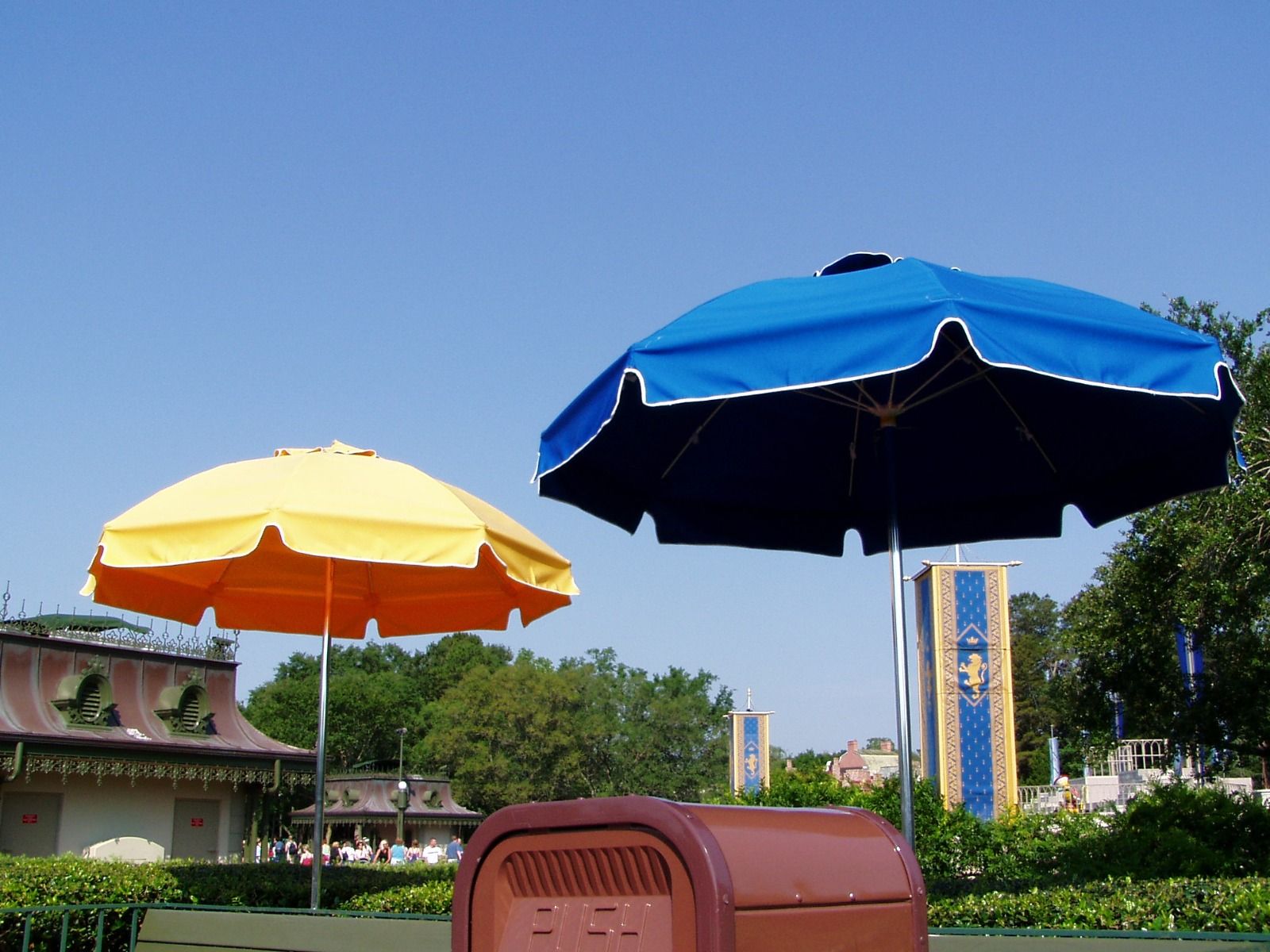 Bal Harbor Umbrella, 7.5 Foot Diameter