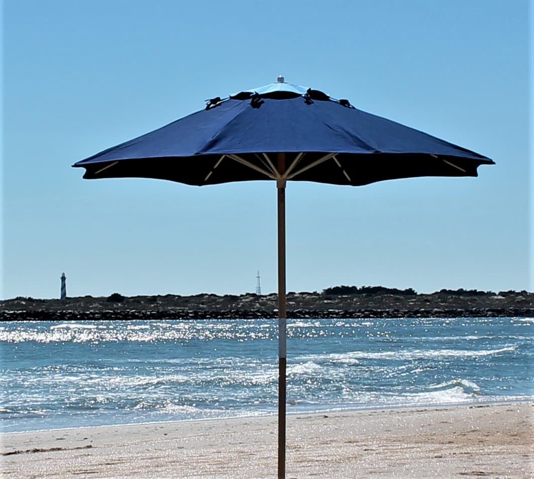 Las Olas Market Umbrella, 8.5 Foot Diameter